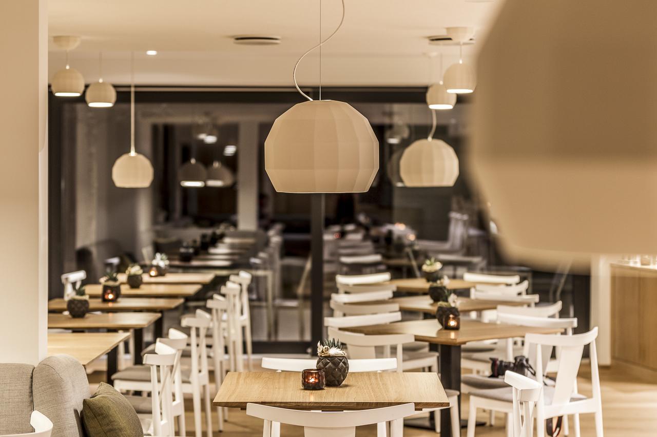 Gyger Restaurant Confiserie B&B Thusis Exteriör bild